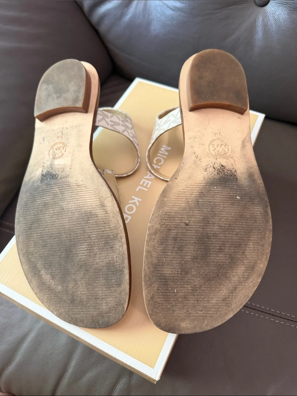 Women’s Michael Kors Vanilla Mallory Thong T-Strap Slingback Sandals Size 9 - Picture 7 of 11